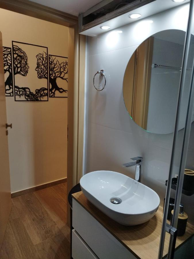Luxurious Apartment In The Heart Of Town ! Loutráki Extérieur photo